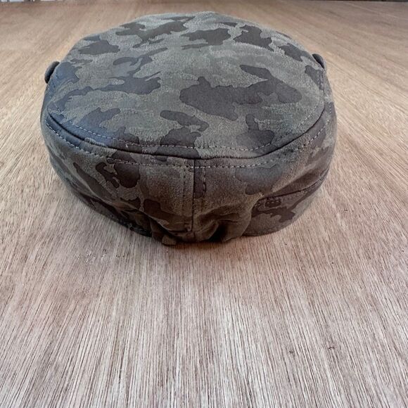Time and Tru Women’s Camo Cadet Hat Faux Suede Military Style Cap - Picture 2 of 4